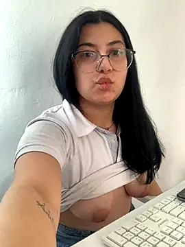 Velma star online show from October 2025 12:46:01 PM