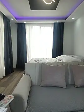 evasweett   online show from February 2026 04:23:01 PM