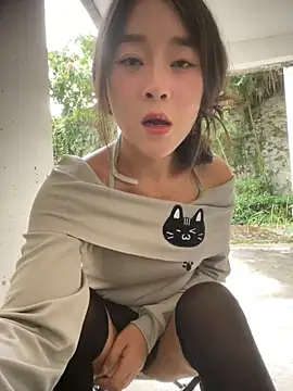 Xiao-meng66 online show from October 2025 02:01:02 AM