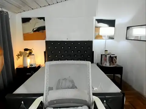 CallaWang online show from April 2026 07:58:01 PM