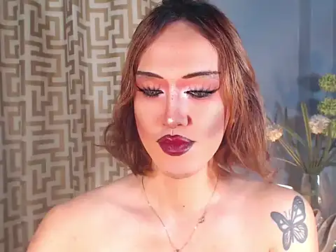 AleinaCroft online show from April 2026 12:18:02 PM