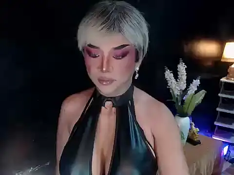 xAuroraRobinsx online show from May 2026 06:15:02 PM