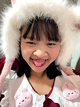 Snapshot of Daisy018 chatting on October 2025 06:02:02 AM Daisy018 online show from October 2025 06:02:02 AM