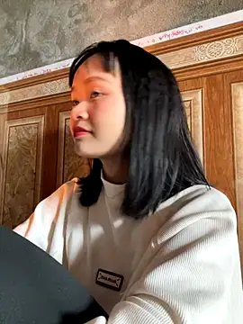 Snapshot of Daisy018 chatting on November 2025 01:39:01 AM Daisy018 online show from November 2025 01:39:01 AM