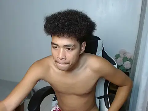 curlyasian njxx online show from April 2026 07:35:01 AM