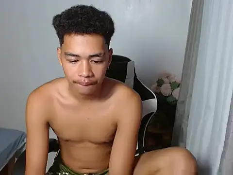 Snapshot of curlyasian_njxx chatting on May 2026 10:15:01 PM curlyasian njxx online show from May 2026 10:15:01 PM
