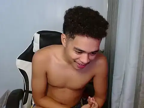 Snapshot of curlyasian_njxx chatting on May 2026 03:48:01 AM curlyasian njxx online show from May 2026 03:48:01 AM
