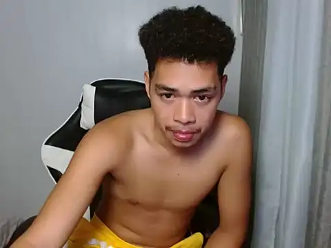 Snapshot of curlyasian_njxx chatting on May 2026 11:44:01 PM curlyasian njxx online show from May 2026 11:44:01 PM