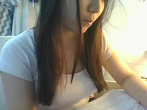 Linzly online show from March 2026 02:25:01 AM