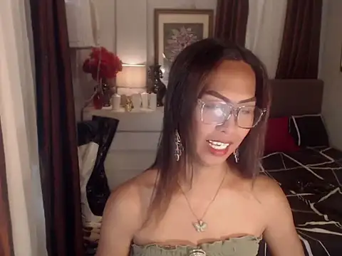 Snapshot of Nathalieheartt chatting on June 2026 02:01:01 AM Nathalieheartt online show from June 2026 02:01:01 AM