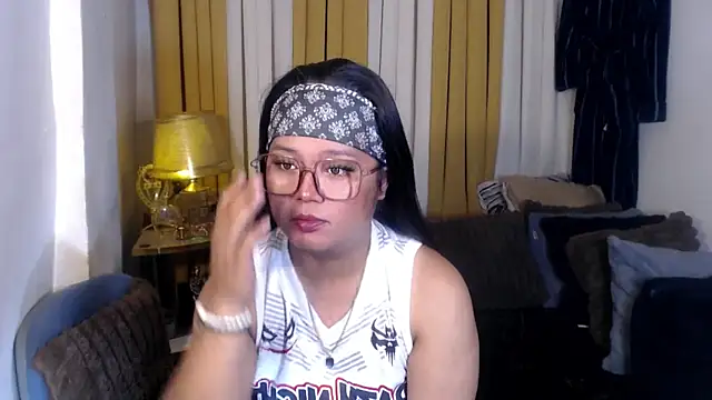Snapshot of YourSweet-mich chatting on May 2026 03:00:01 AM YourSweet-mich online show from May 2026 03:00:01 AM
