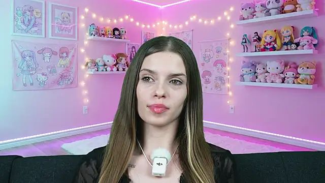 sukie spooky online show from April 2026 09:37:02 PM