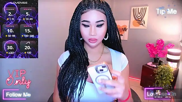 TriciaCumLoader online show from January 2026 08:30:01 AM