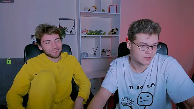 lucas long  online show from October 2025 07:23:02 PM