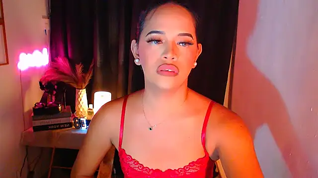 Lorainnelustts online show from November 2025 10:18:02 AM