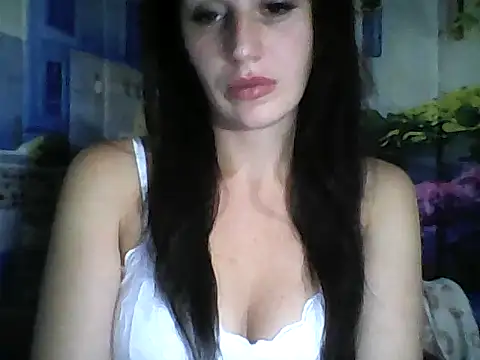 Snapshot of Qinini chatting on September 2025 07:02:02 PM Qinini online show from September 2025 07:02:02 PM
