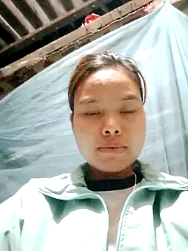 CloudyChu online show from November 2025 06:03:01 AM