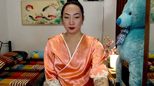 Snapshot of LovelyQueen69 chatting on September 2025 10:53:01 PM LovelyQueen69 online show from September 2025 10:53:01 PM