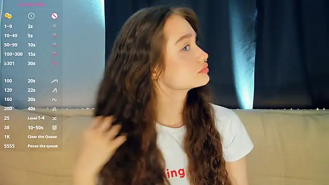 lovelyalivia online show from April 2026 08:15:01 AM