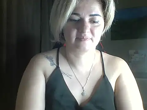 Wymini online show from October 2025 10:18:02 PM