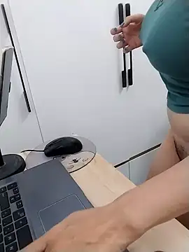 Mina luna online show from September 2025 01:27:01 PM