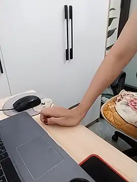 Mina luna online show from October 2025 11:27:01 PM