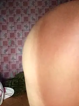 Snapshot of Ladygirl_x chatting on October 2025 06:54:02 PM Ladygirl x online show from October 2025 06:54:02 PM