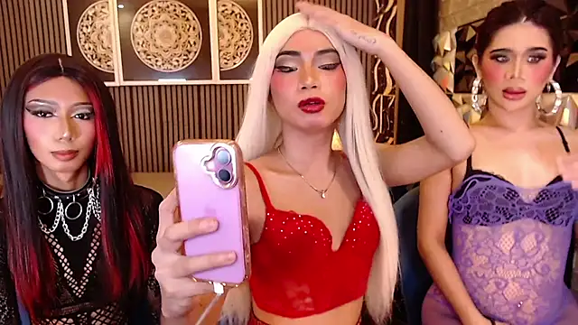 BigCockMaxineTS online show from June 2026 01:34:02 PM