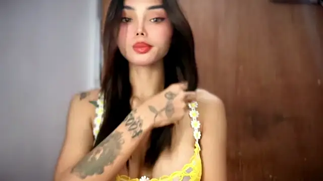 Snapshot of Angelfabxx chatting on July 2026 05:43:02 AM Angelfabxx online show from July 2026 05:43:02 AM