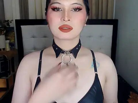 Snapshot of NaomiSmall chatting on September 2025 08:49:02 AM NaomiSmall online show from September 2025 08:49:02 AM