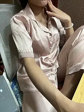 Snapshot of Mina048 chatting on June 2026 05:16:02 AM Mina048 online show from June 2026 05:16:02 AM