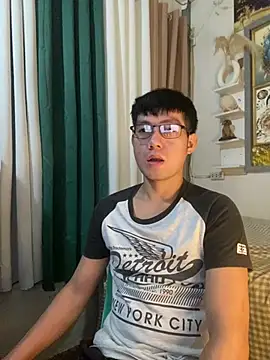 xshyboyx online show from June 2026 12:04:01 PM