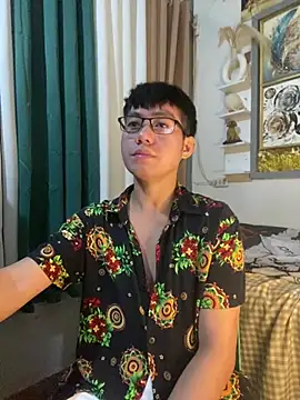 xshyboyx online show from June 2026 02:10:02 PM