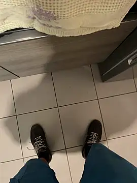 Lopochow online show from October 2025 10:13:01 AM