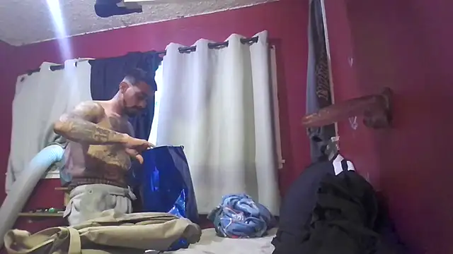 Cnutt310 online show from October 2025 02:18:01 PM