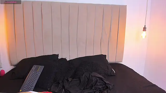 ana foxi online show from October 2025 02:53:01 AM