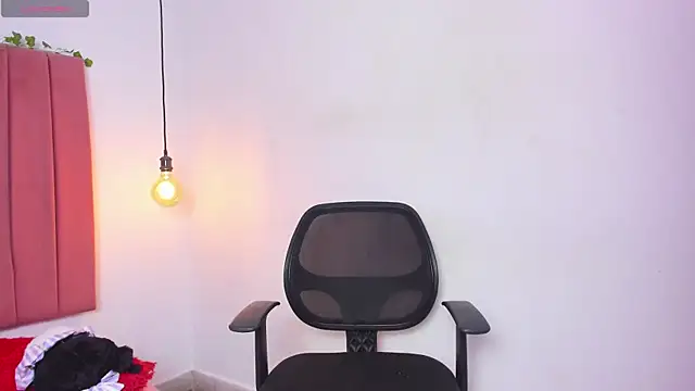 ana foxi online show from April 2026 09:40:02 PM