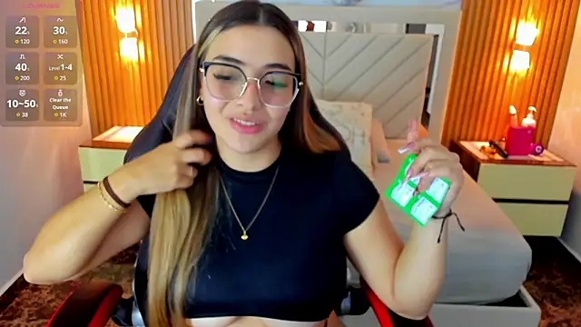 Snapshot of KYLIE_JONES6 chatting on September 2025 03:06:02 AM KYLIE JONES6 online show from September 2025 03:06:02 AM