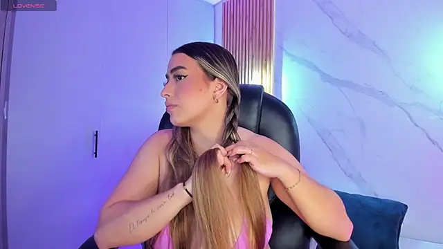 KYLIE JONES6 online show from November 2025 03:27:01 AM