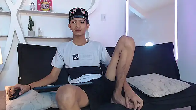 PRETTY SEX1 online show from October 2025 01:22:02 PM