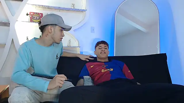 Snapshot of RED_EMPIRE chatting on September 2025 01:27:01 PM RED EMPIRE online show from September 2025 01:27:01 PM