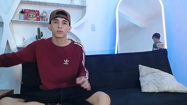 Snapshot of RED_EMPIRE chatting on September 2025 05:18:02 PM RED EMPIRE online show from September 2025 05:18:02 PM