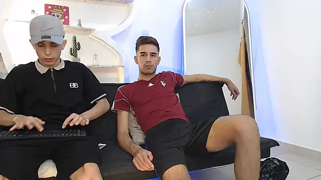 Snapshot of RED_EMPIRE chatting on October 2025 01:55:02 AM RED EMPIRE online show from October 2025 01:55:02 AM