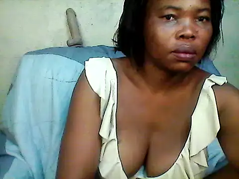 CharlotteXXX online show from April 2026 06:41:01 PM