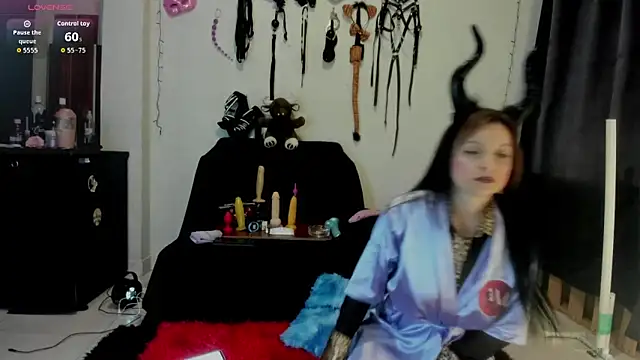 angierot2025 online show from November 2025 12:42:01 AM