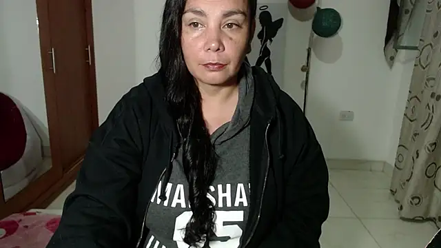 Snapshot of Vivian_milf_paint chatting on October 2025 03:56:01 AM Vivian milf paint online show from October 2025 03:56:01 AM