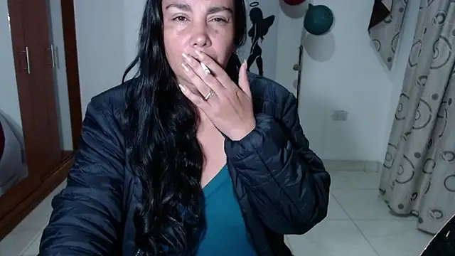 Snapshot of Vivian_milf_paint chatting on October 2025 02:12:01 AM Vivian milf paint online show from October 2025 02:12:01 AM