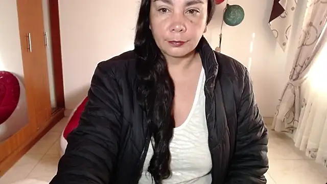 Snapshot of Vivian_milf_paint chatting on November 2025 12:03:01 PM Vivian milf paint online show from November 2025 12:03:01 PM