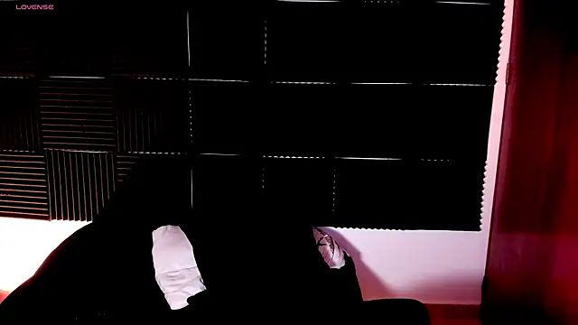 kinkyboat23 online show from November 2025 07:47:02 PM