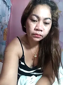 sexybitch 02 online show from April 2026 06:32:02 PM